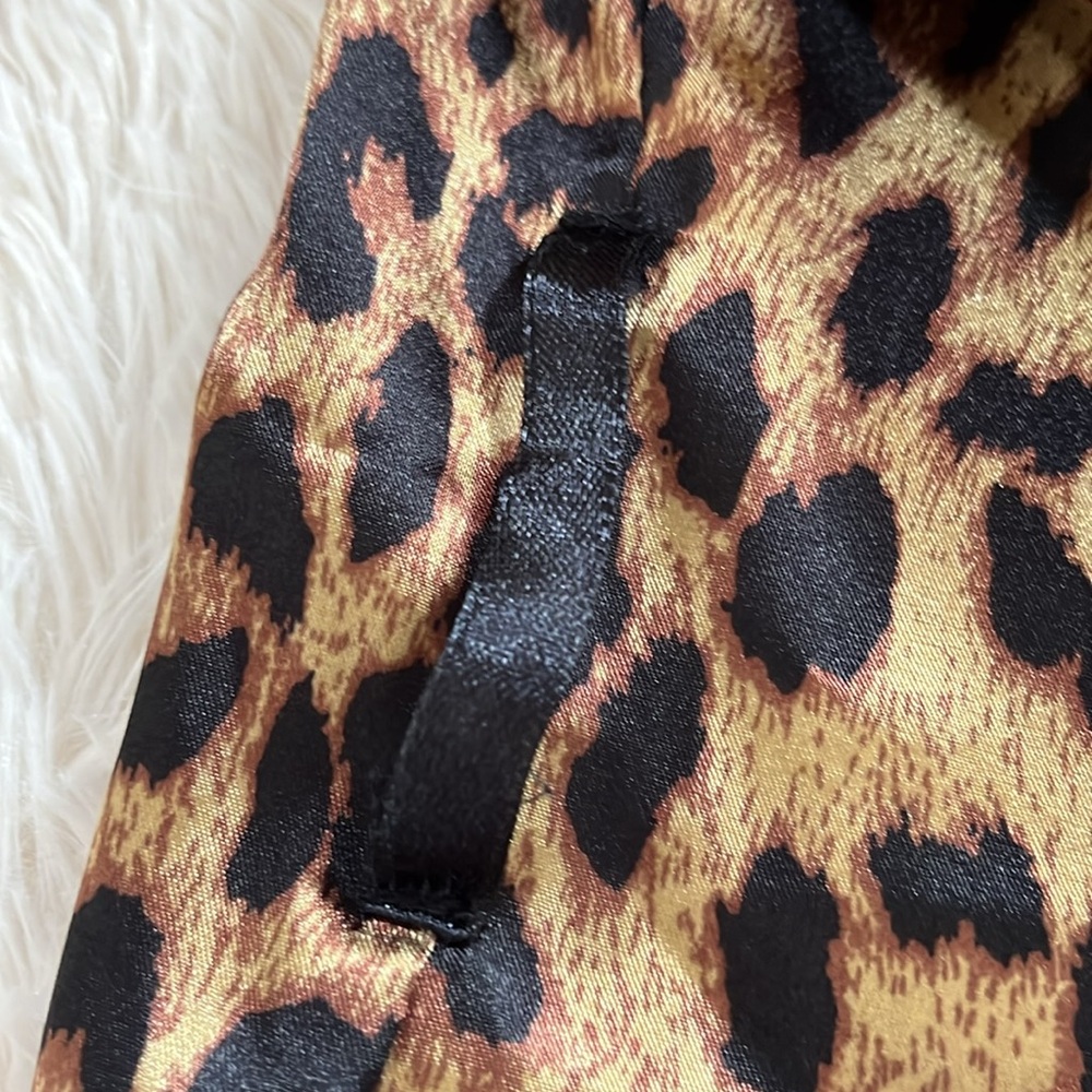 Cheetah Print Silk Robe - Picture 15 of 15